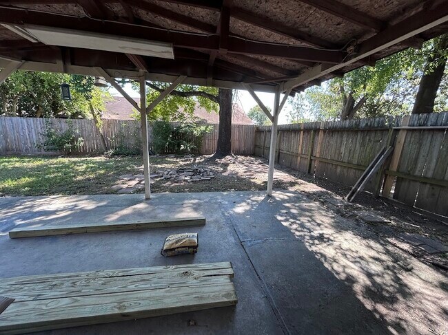 Building Photo - 20322 Beigewood Ln
