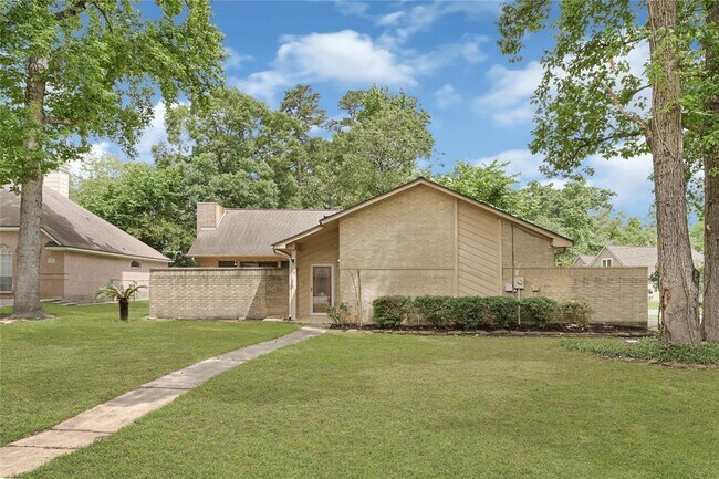 Primary Photo - 52 Greentree Ln