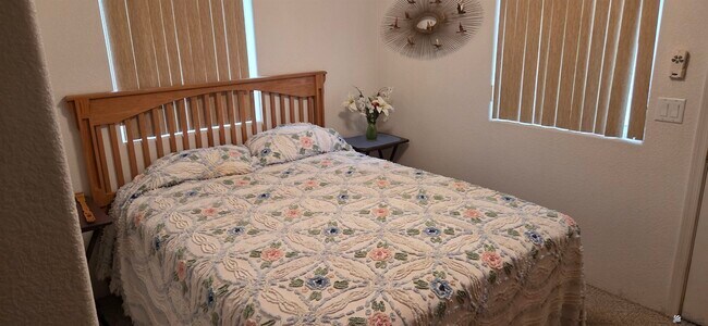 Building Photo - 5707 E 32nd St