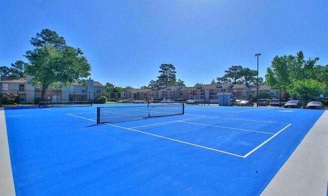 Building Photo - 17401 Red Oak Dr