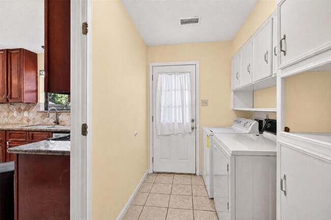 Building Photo - 7019 Wyoma Trail