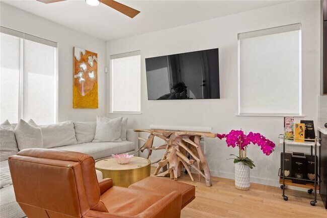 Building Photo - 4404 Mount Vernon Dr