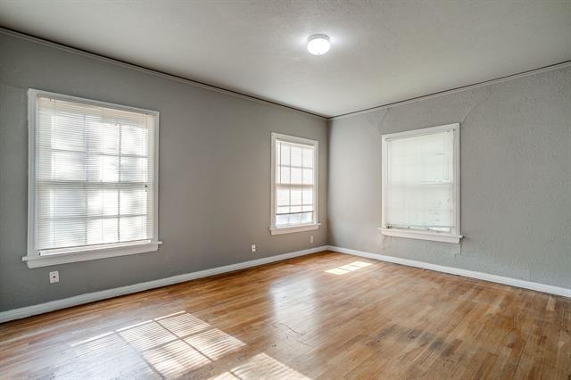 Building Photo - 3332 Mt Vernon Ave