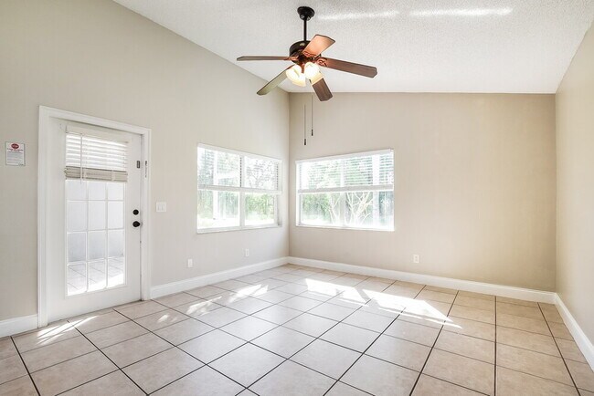 Building Photo - 2714 Cahill Way