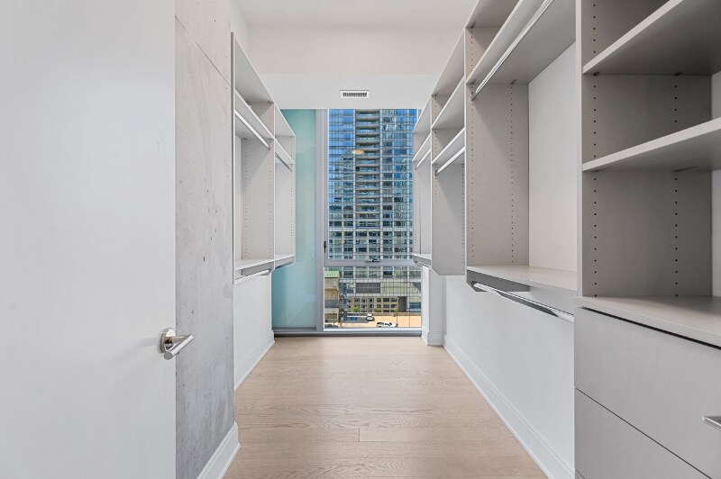 Building Photo - 72 E Randolph St