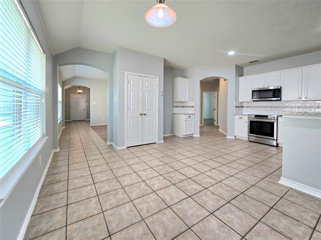 Building Photo - 5423 Lavaca Rd