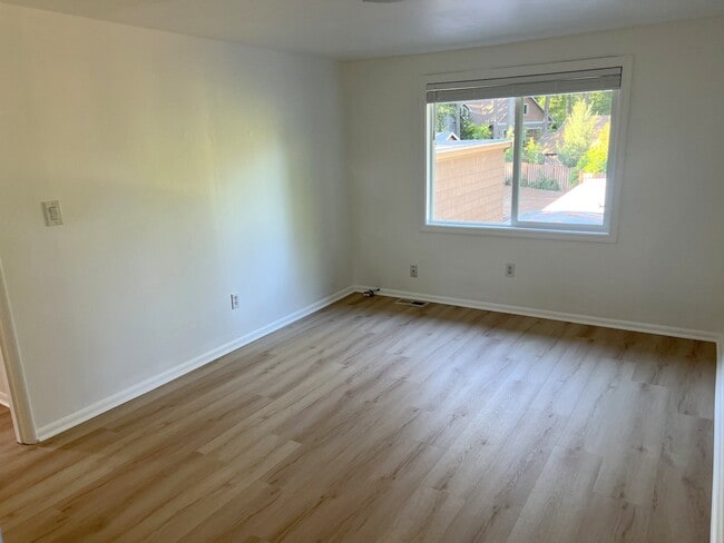 inside bedroom #3 - 4662 Carman Dr