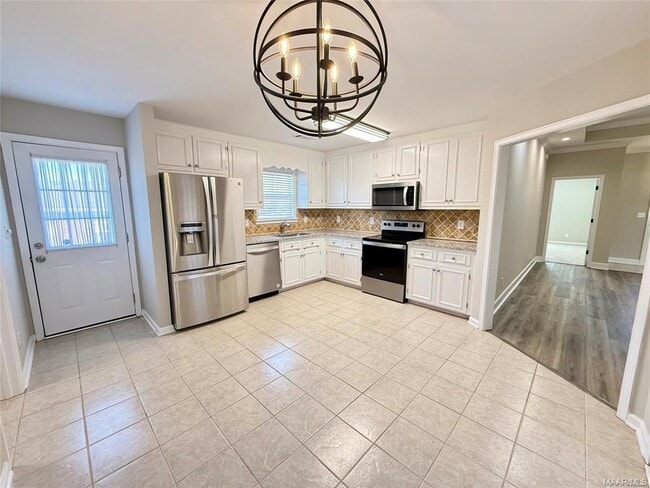 Building Photo - 614 Lorena Ct