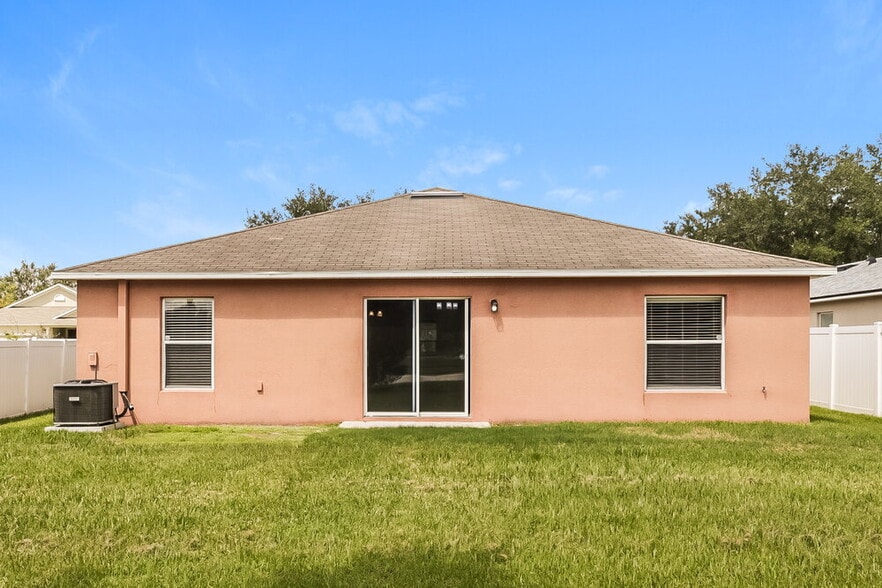 Building Photo - 3920 Constantine Loop