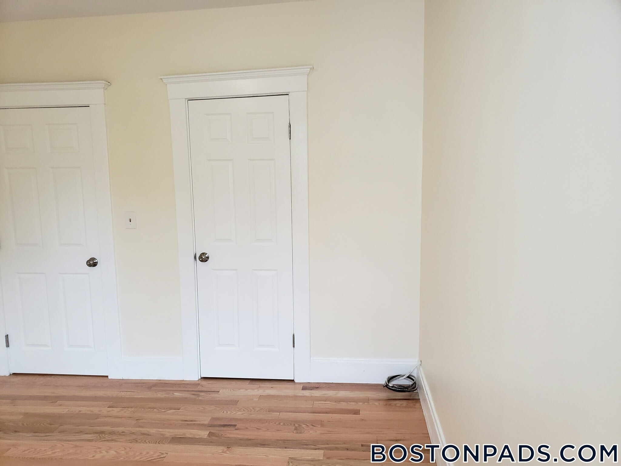 Building Photo - 194 Kelton St