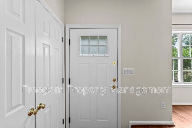 Building Photo - 8644 Sanderling Dr