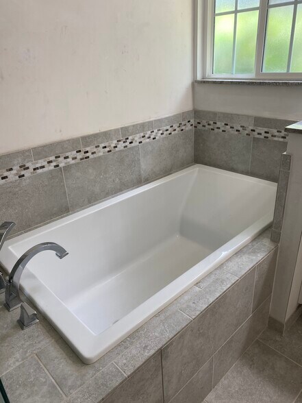 Building Photo - 6746 NW 37th Ter