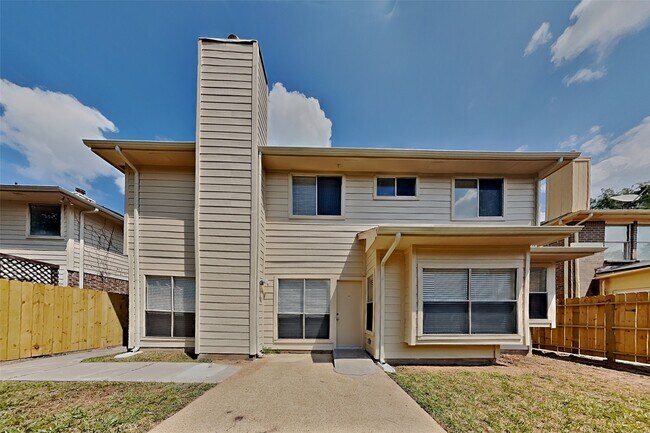 Building Photo - 3215 Broken Bough Dr