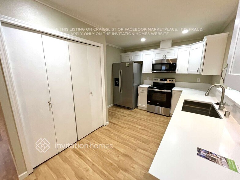 Building Photo - 14909 93rd Ave E