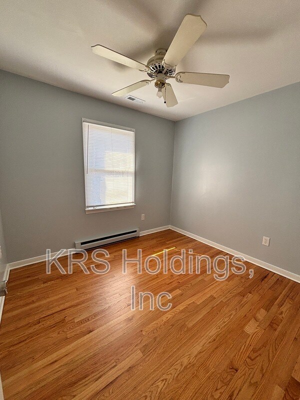 Building Photo - 8501 Ackley Ave