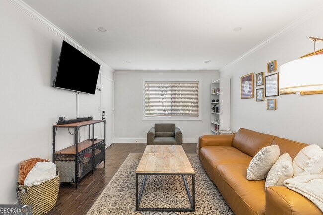 Building Photo - 100 Biscayne Dr NW