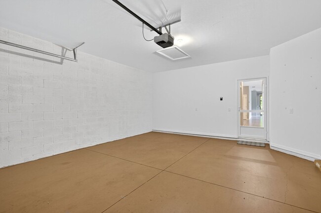 Building Photo - Annual Unfurnished 2 Bedroom 2 Bathroom with a Den located in the Preserve at the West Villages!