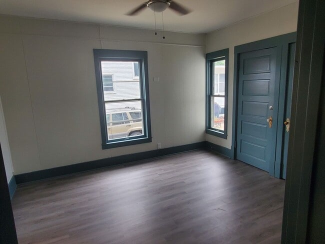 Building Photo - 936 Harrison Ave