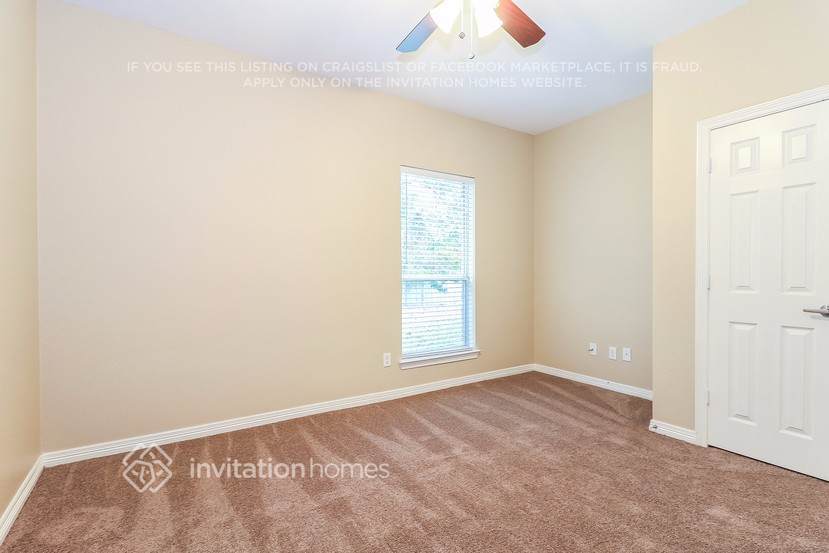 Building Photo - 2218 Summer Brook Dr