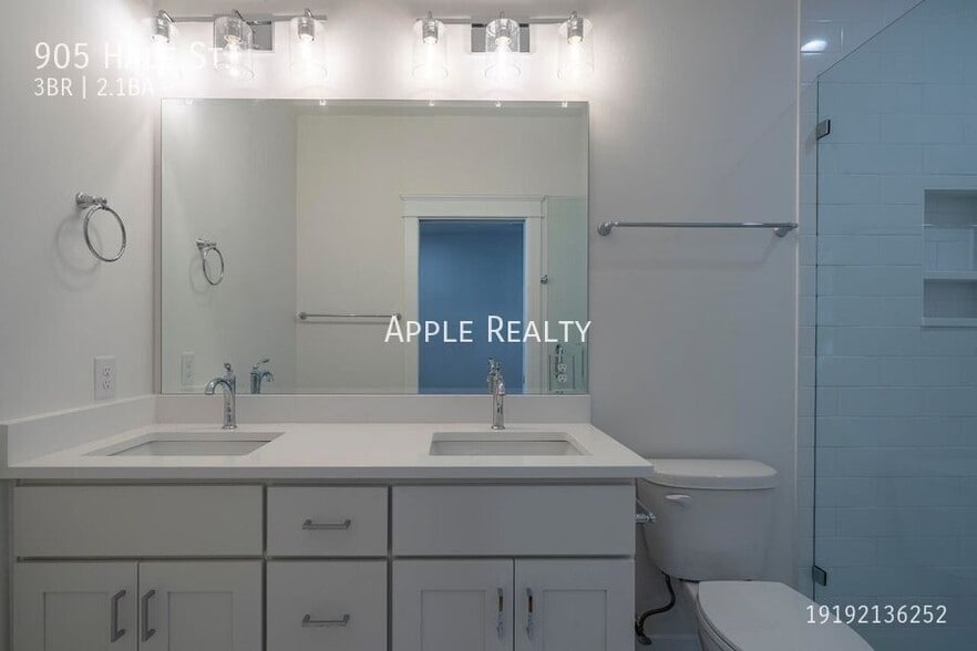 Building Photo - 905 Hale St