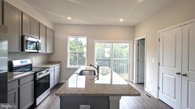 Building Photo - 151 Cooperage Rd