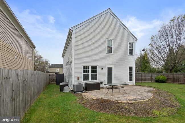 Building Photo - 3811 Ernst Dr