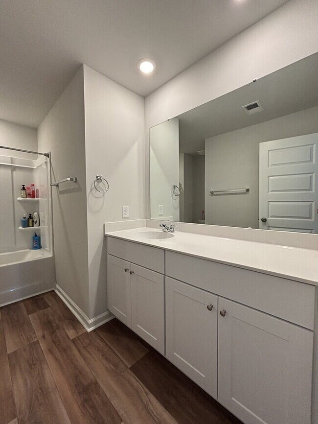 Building Photo - 342 Tiliwa St