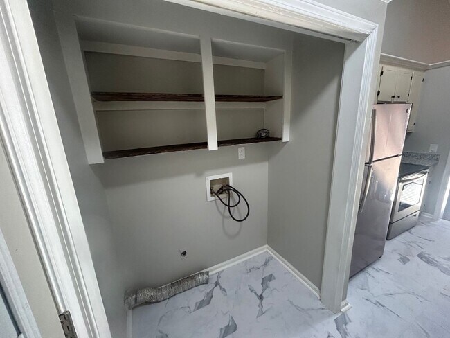 Building Photo - 207 Coronado Rd