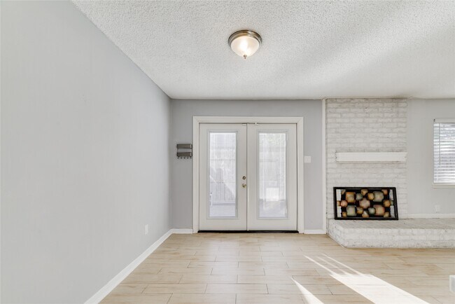 Building Photo - 14228 Misty Meadow Ln