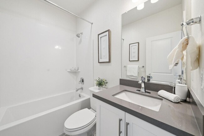 Building Photo - Modern 2021 Townhome | 3BD | EV Charger | Near Google & Downtown Mountain View