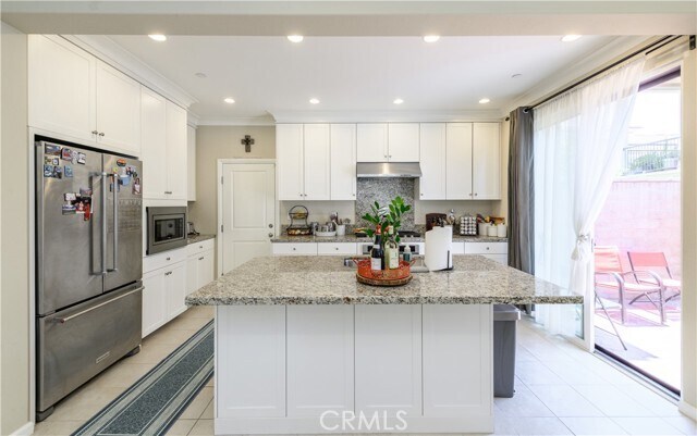Building Photo - 112 Crescent Moon