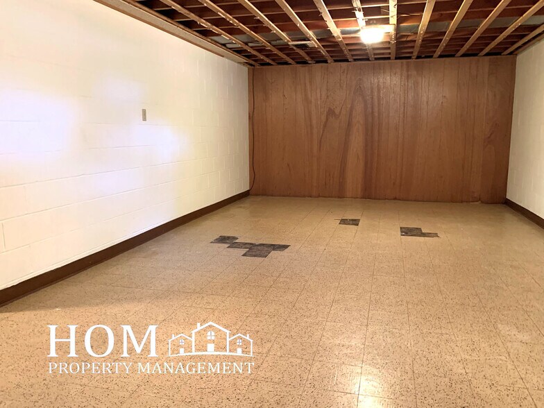 Building Photo - 109 Pfau St