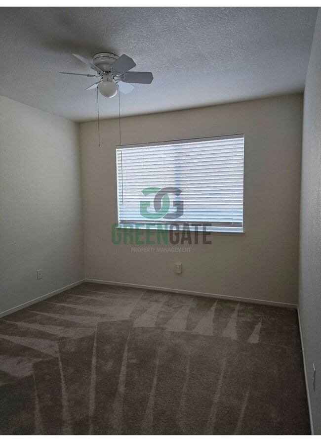 Building Photo - Charming 3 Bedroom 2 Bath Condo in TRACY! ...