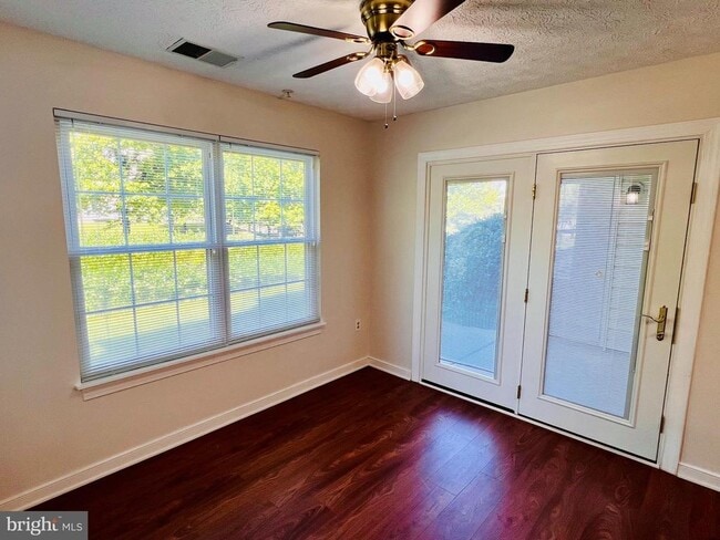 Building Photo - 2406 Forest Edge Ct