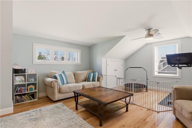 Building Photo - 3 Rego Ave