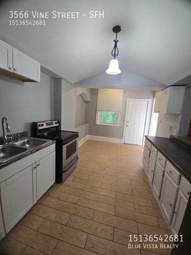 Building Photo - 3566 Vine St