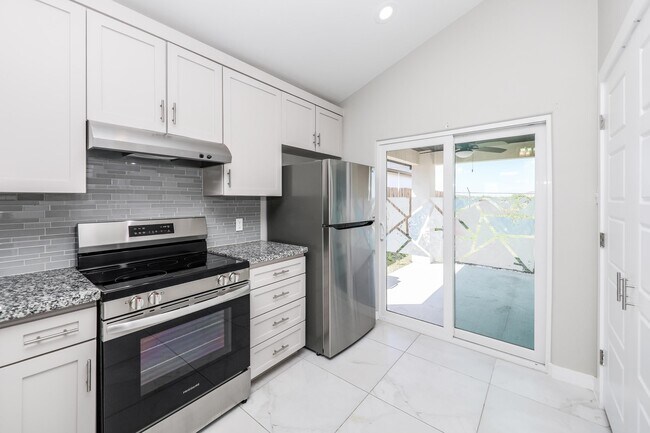 Building Photo - 7106 EL MESON DR