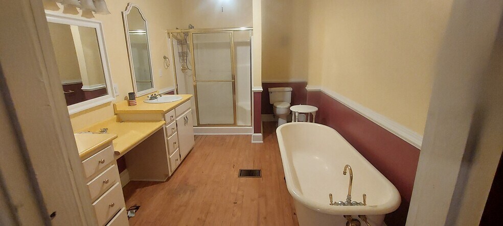 Building Photo - 250 S Ann St