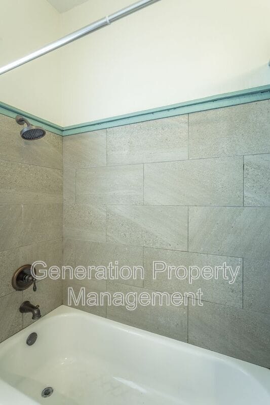 Building Photo - 1126 W Mississippi Ave