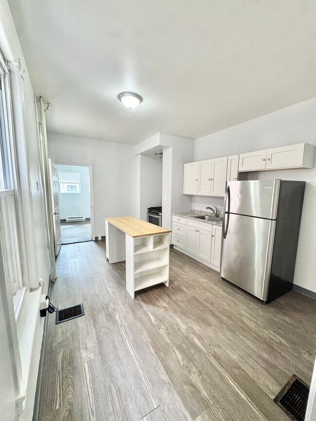 Building Photo - 1410 W Turner St