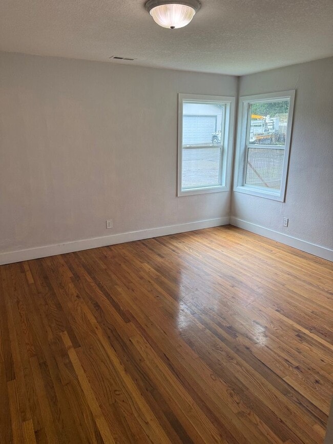 Building Photo - FABULOUS FOSTER