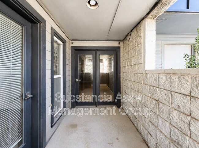 Building Photo - 915 NW 7th St