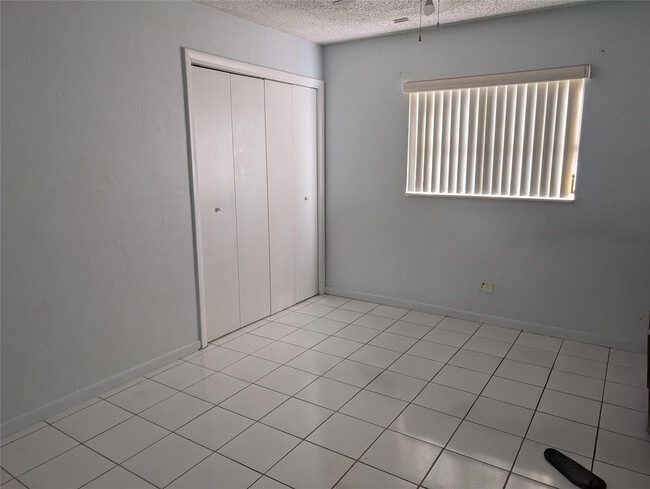 Building Photo - 7502 NW 44th Ct