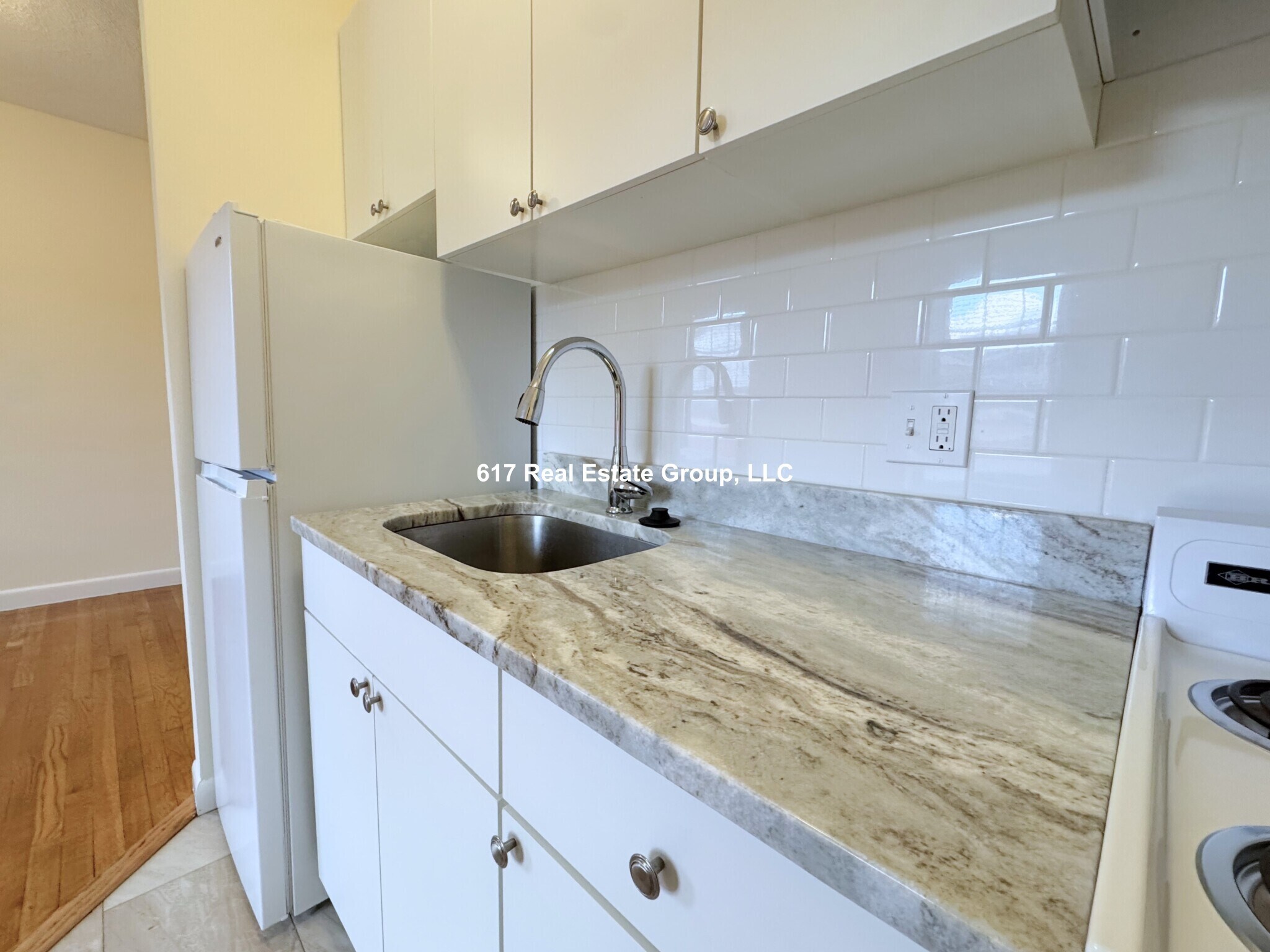 Building Photo - 172 N Beacon St