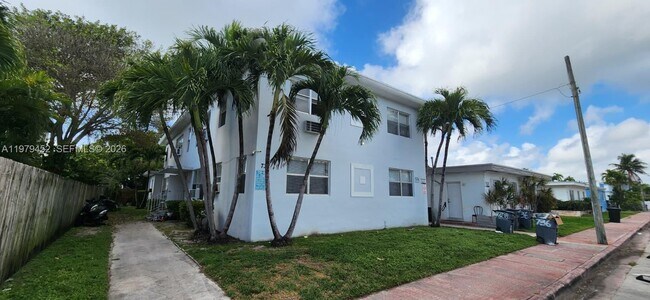 Building Photo - 736 83rd St