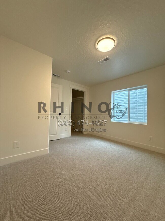 Building Photo - 2851 N Chokecherry Dr
