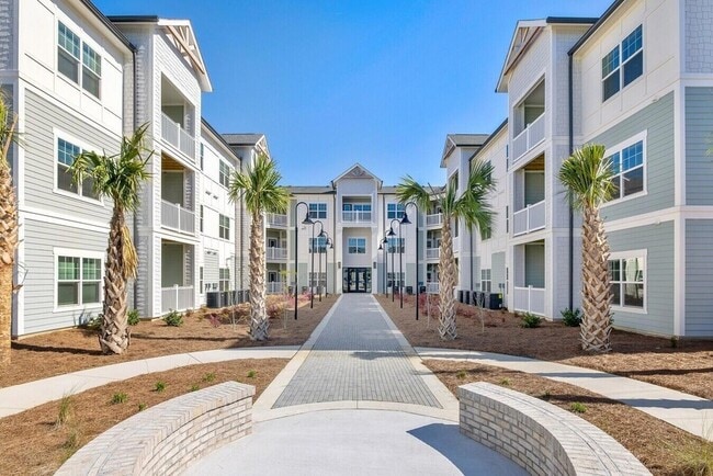 Building Photo - 1109 Augusta Dr