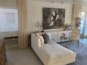 Building Photo - 561 Bayshore Dr