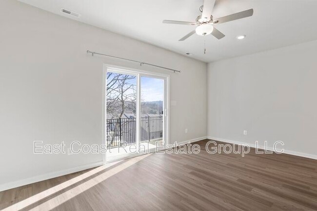 Building Photo - 116 Paddington St