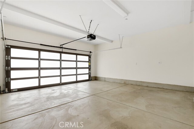 Building Photo - 306 Chorus